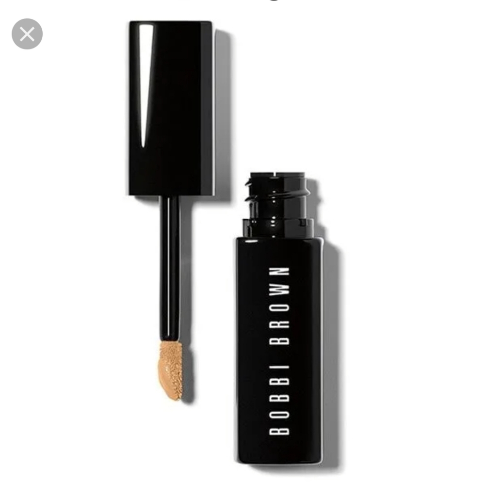 Bobbi  Brown  Intensive  Skin Serum Concealer.